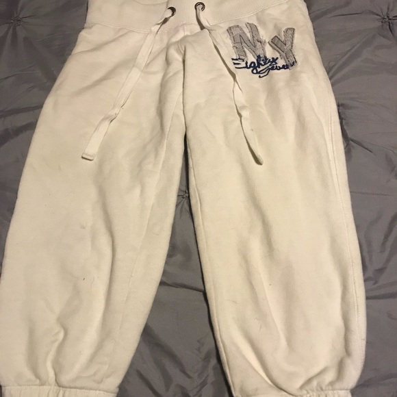 Aeropostale Capri sweat pants - Picture 2 of 2